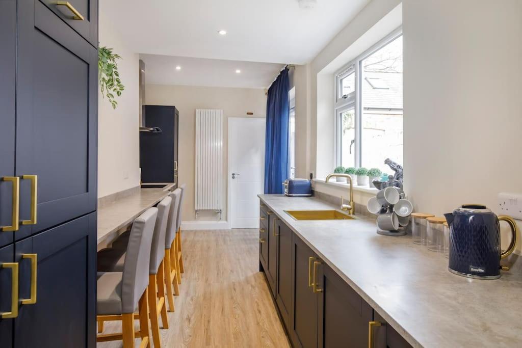 The Milton - Stylish Terraced Villa York Eksteriør bilde